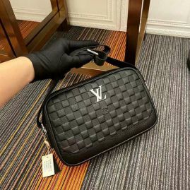 Picture of LV Mens Bags _SKUfw113203622fw
